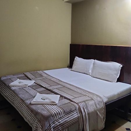 מדיקרי Hotel Caveri Comfort Inn מראה חיצוני תמונה